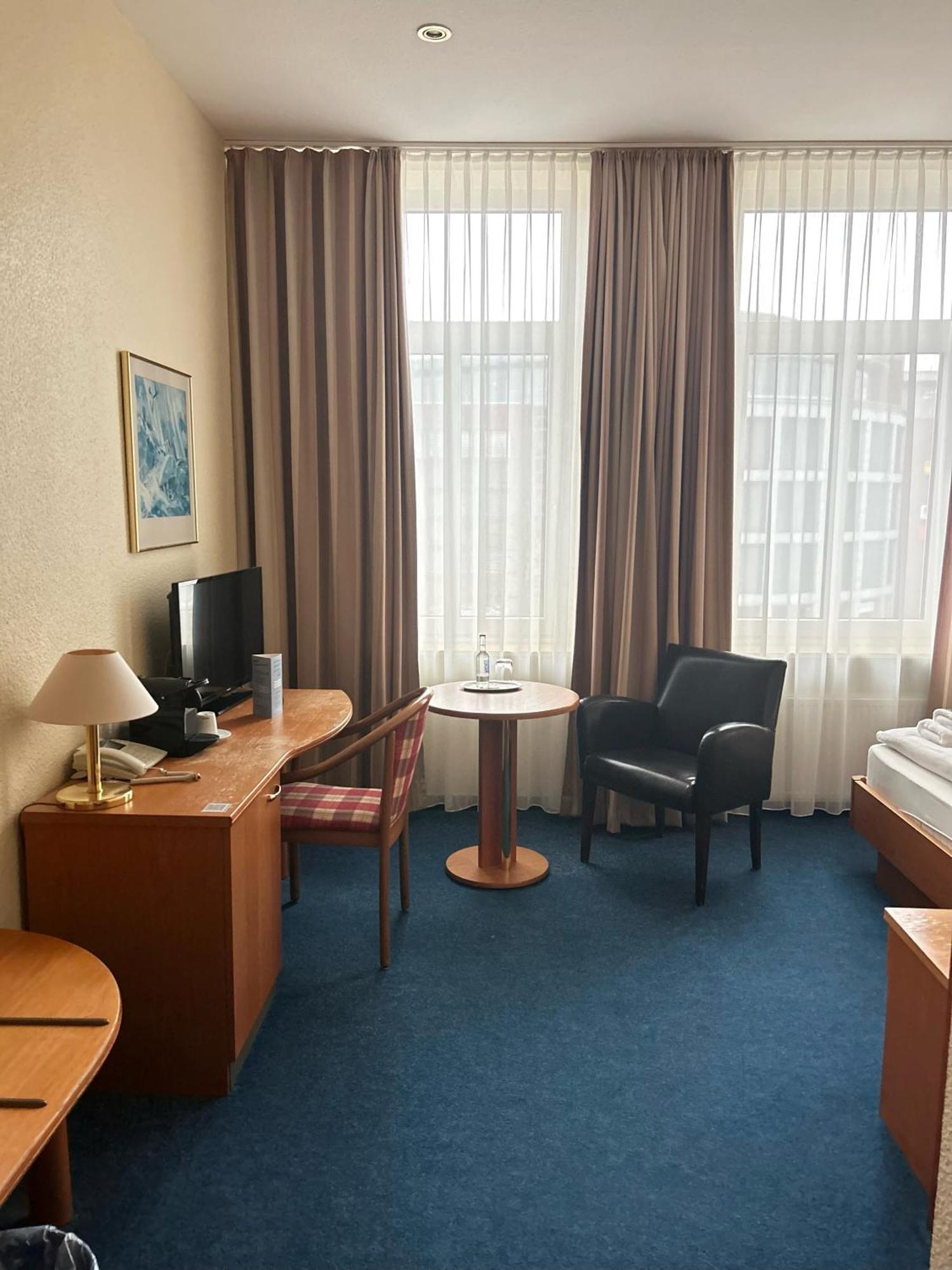 City Hotel Valois Βίλχελμσχαφεν Εξωτερικό φωτογραφία