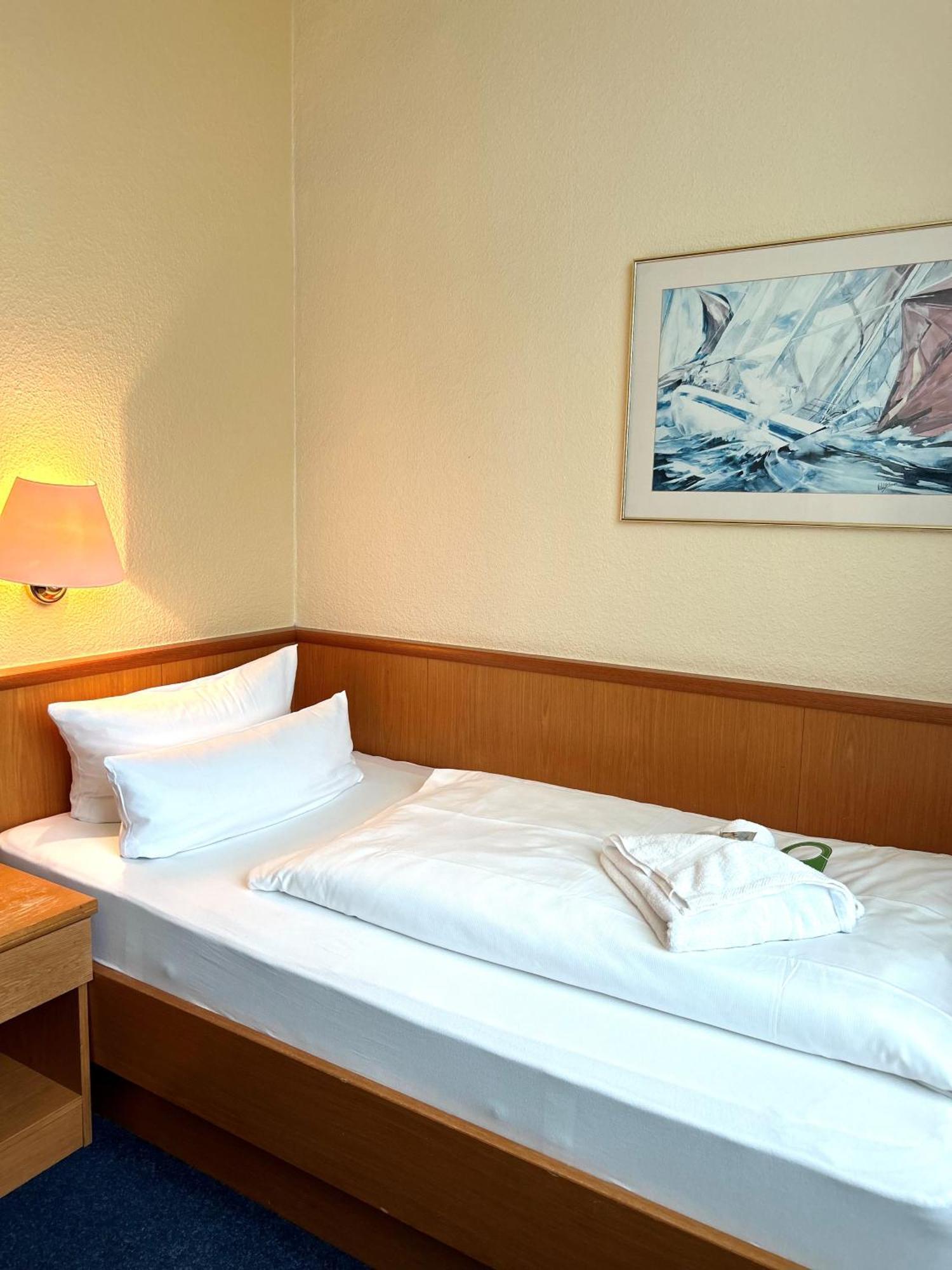 City Hotel Valois Βίλχελμσχαφεν Εξωτερικό φωτογραφία